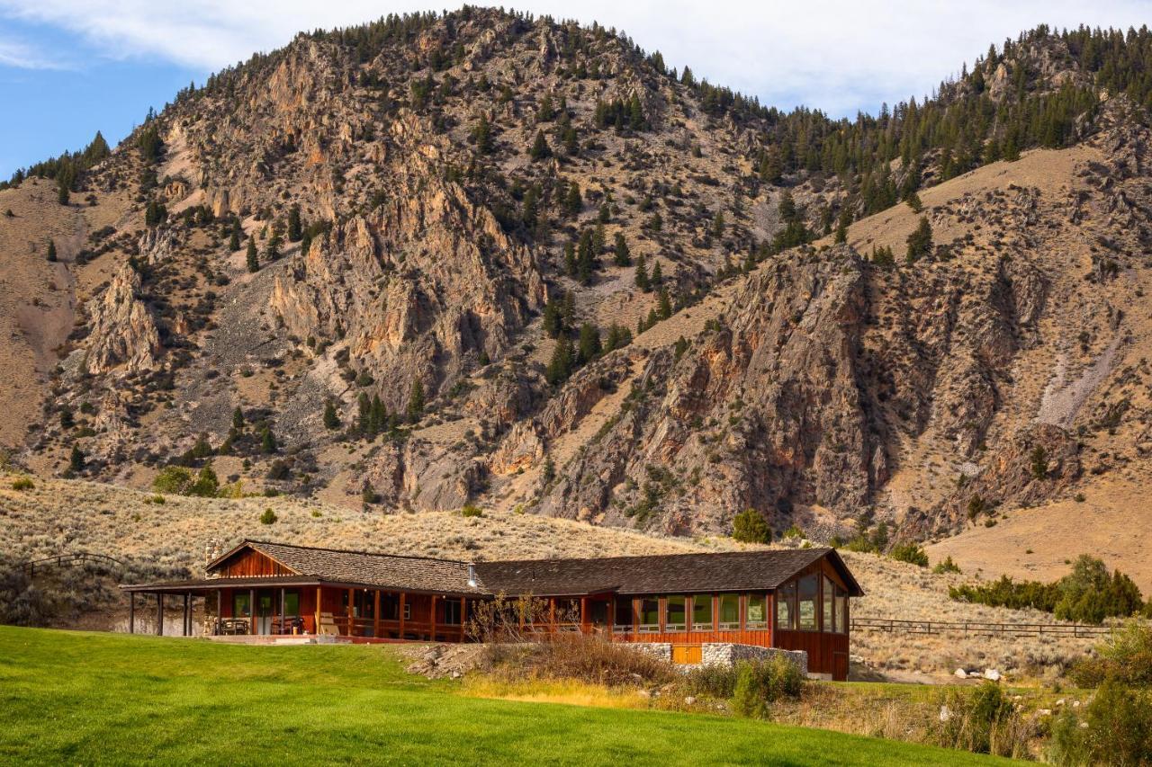 Twin Peaks Guest Ranch Villa Salmon Exterior photo